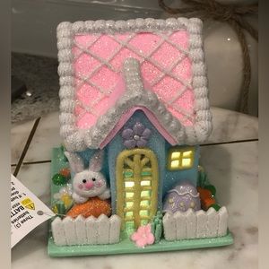 ✨NWT✨ Easter Springtime Glitter Light Up Gingerbread Cottage